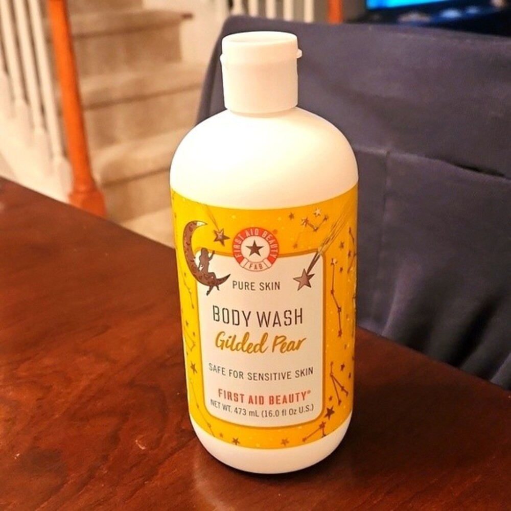 First Aid Beauty Pure Skin Body Wash in "Gilded Pear" 16oz NEW!